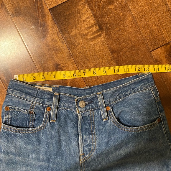 Vintage Levi’s 501 Jeans - Picture 3 of 4